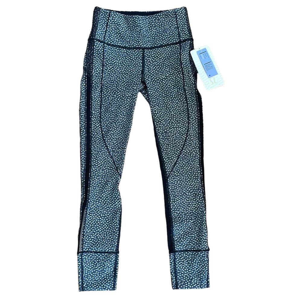NWT Lululemon Hit It Tight Size 2